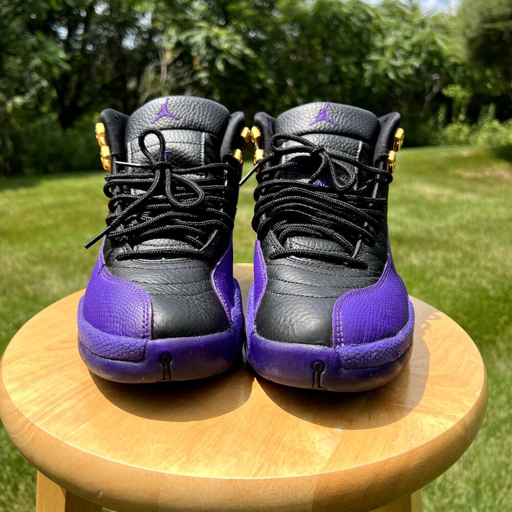 Jordan Men's Athletic Shoes Black & Purple - Picture 5 of 10